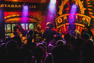 全国高校体育舞蹈大赛舞姿优美技艺精湛，大学体育舞蹈大赛